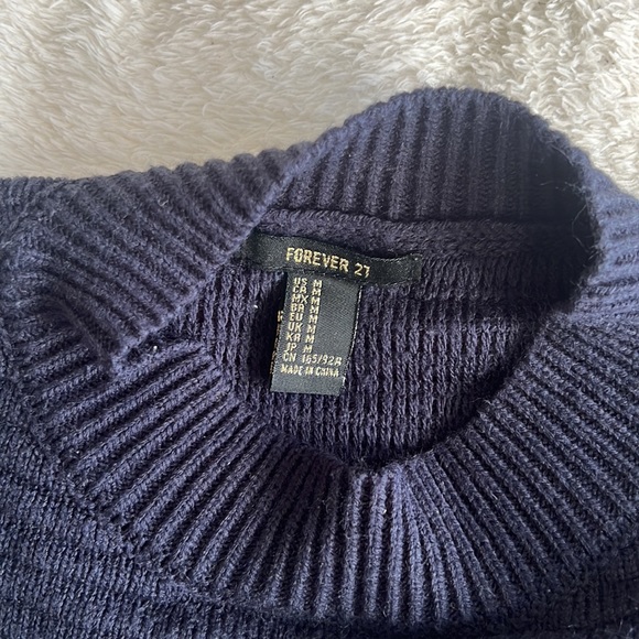 Stripped Sweater - Picture 3 of 3